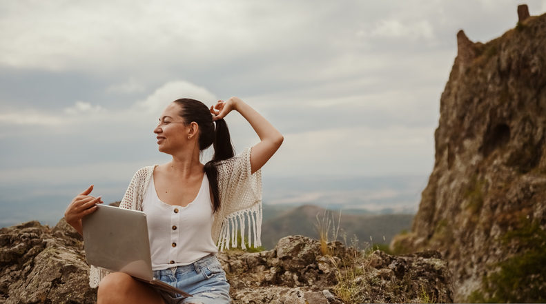 Digital Nomad Lifestyle:  Balancing Mental Health